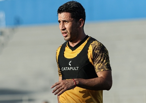 Atacante argentino chega ao Amazonas FC para disputa da Série B