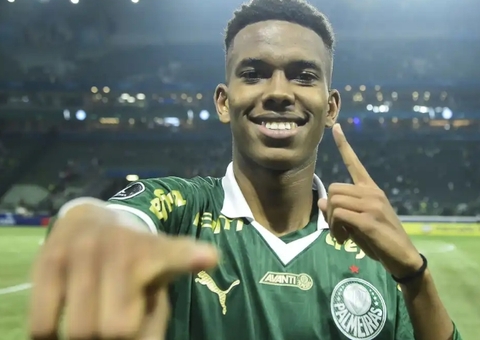 Palmeiras ganhou mais de R$ 120 mi com Estêvão após bater o pé por multa