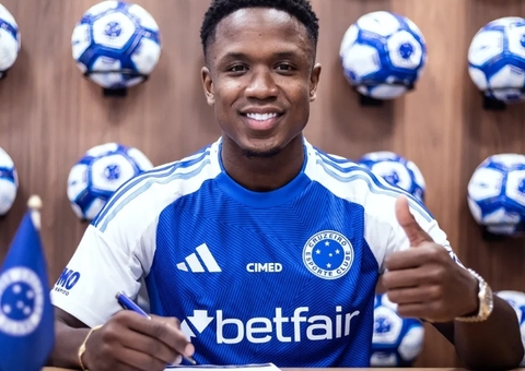 Cruzeiro anuncia contratação de Luis Sinisterra, ex-Bournemouth