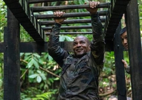 Campeão da Champions treina na Amazônia e entra para o exército francês