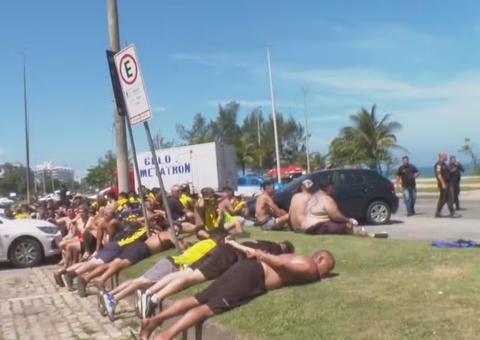 Após confusão generalizada, 200 torcedores do Peñarol são presos no Rio