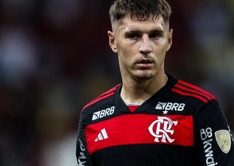 Varela se pronuncia após ser visto em confusão de torcedores do Peñarol