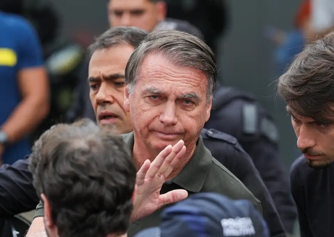 Médicos de Bolsonaro falam sobre atual estado de saúde do ex-presidente