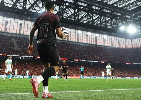 Athletico-PR vence América-MG e confirma acesso à Série A do Brasileiro