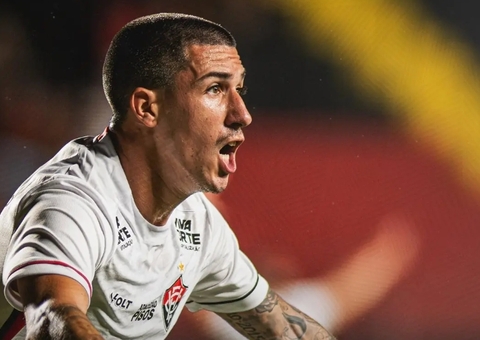 Vitória vence o Sport e empurra o Santos para o Z4 do Brasileirão