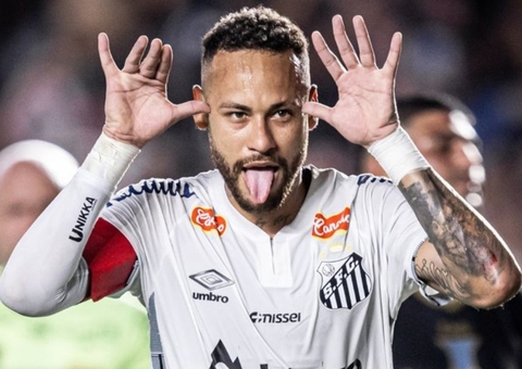 Neymar treina até no feriado e inicia novo tratamento no Santos