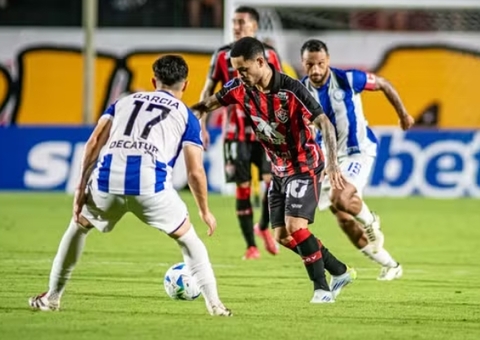 Vitória joga mal, perde para o Cerro Largo e se complica na Sul-Americana