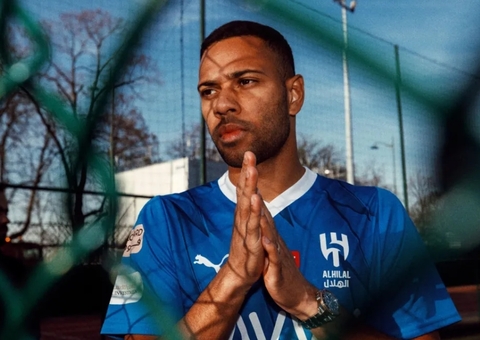 Atlético-MG anuncia contratação de Renan Lodi