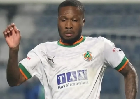 Alanyaspor libera Loide Augusto para viajar e assinar com o Vasco