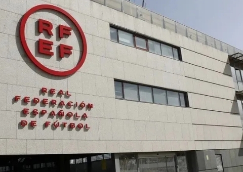 Federação Espanhola manipulou escolha de estádios da Copa, diz jornal