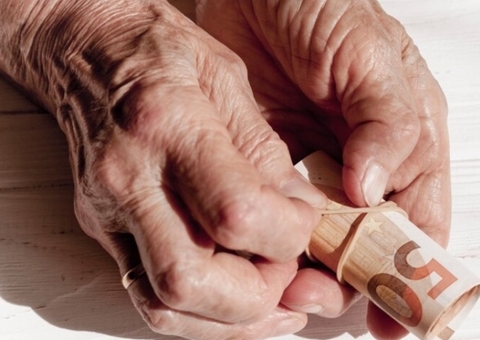 Plano de saúde é multado por recusar quimioterapia a idosa em estado grave no Amazonas