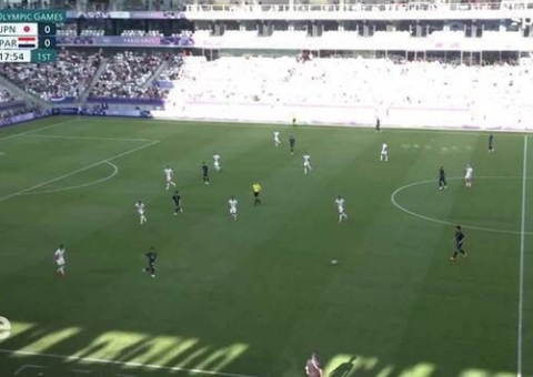 Japão goleia o Paraguai por 5 a 0 na estreia do Grupo D