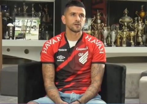 Athletico anuncia argentino Lucho González como novo treinador