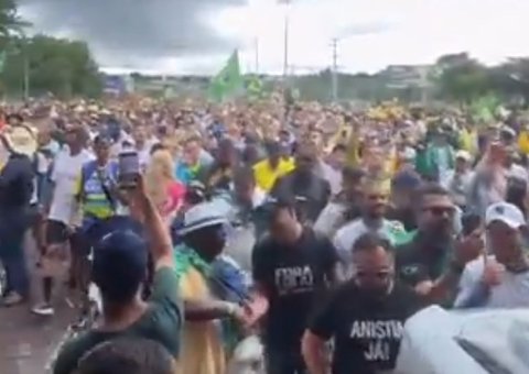 Raio atinge apoiadores de Nikolas Ferreira em ato em Brasília 