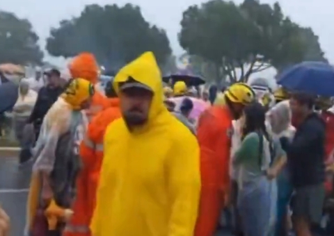 Vídeo mostra momento em que raio atinge apoiadores de Nikolas Ferreira no DF