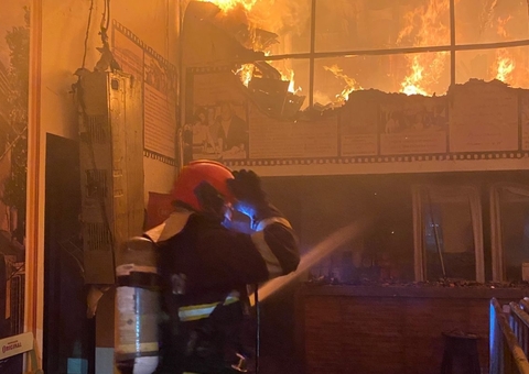 Incêndio no Bar do Caldeira não deixou vítimas, garante Corpo dos Bombeiros