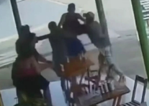 Homem agride mulher em bar e acaba morto por testemunhas em Goiânia
