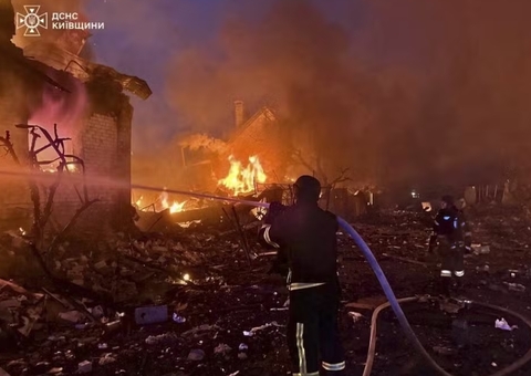 Rússia mata 12 pessoas em ataques na Ucrânia com mísseis e drones