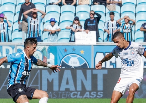 Com gol de pênalti de Braithwaite, Grêmio vence o Bahia pelo Brasileirão