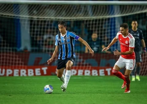 Grêmio oficializa renovação de contrato com Geromel