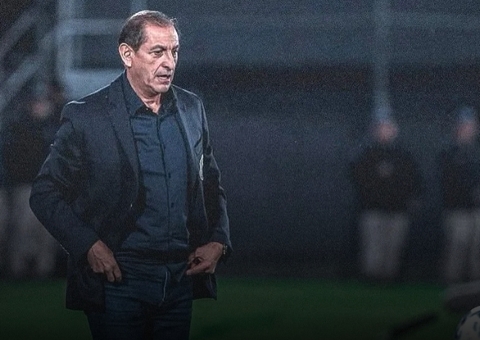 Após um mês, Ramón Díaz pede demissão do Olímpia e está livre no mercado