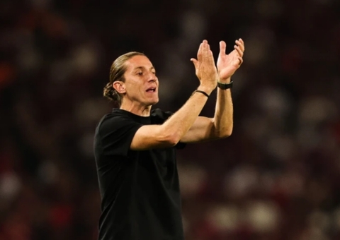 Filipe Luís vibra com Fla antes da final da Libertadores e ignora Palmeiras