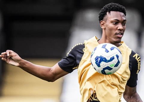 Luisão não se firma, perde espaço e deixa o Santos após um 2025 apagado