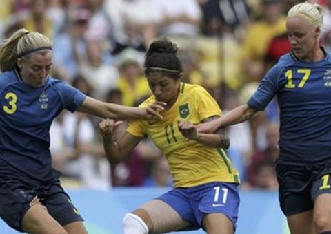 Futebol feminino tem apenas 22% de técnicas; Brasileirão reforça cenário