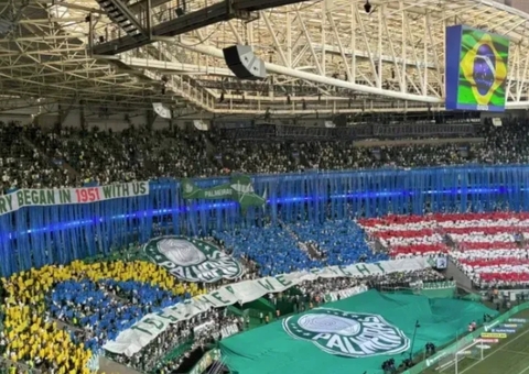 Torcida do Palmeiras faz mosaico em inglês para o Mundial e cita 1951