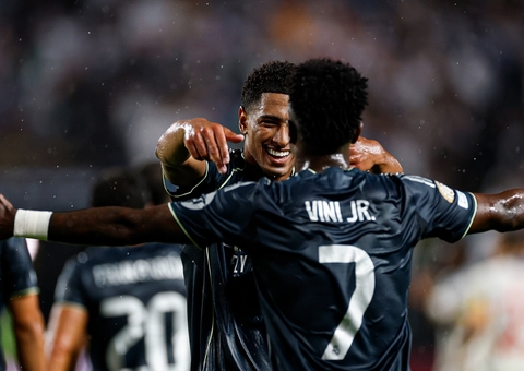 Vini Jr brilha, Real Madrid vence Salzburg e encara a Juventus nas oitavas
