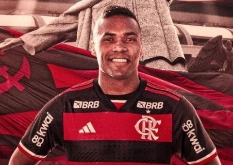 Flamengo anuncia a contratação do lateral-esquerdo Alex Sandro