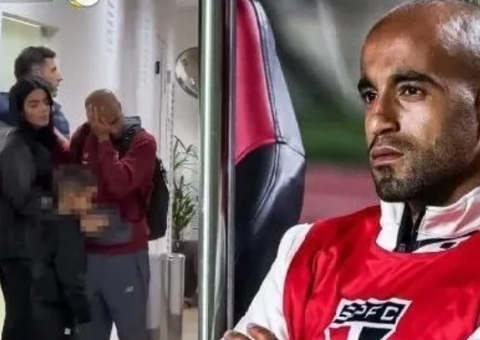 Lucas Moura é flagrado chorando após queda do São Paulo na Libertadores