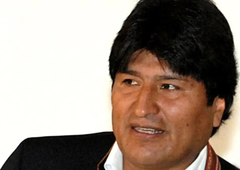 Carro de Evo Morales é alvo de tiros em suposto atentado; vídeo