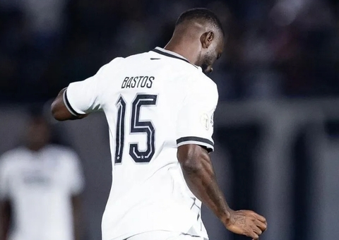 Bastos sai com dores e preocupa para final da Libertadores; vídeo
