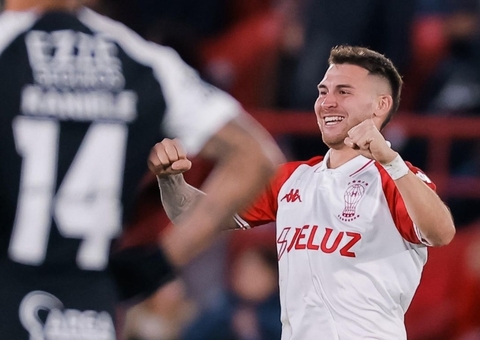 Corinthians perde de time alternativo do Huracán e cai na Sul-Americana