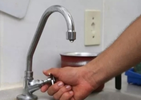 Moradores do Campo Dourado denunciam Águas de Manaus após ficarem três dias sem água