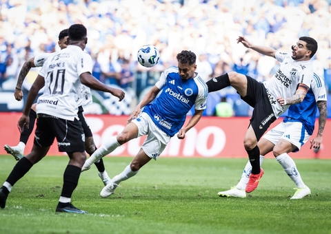 Ceará vence o líder Cruzeiro por 2 a 1 no Mineirão