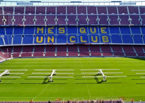 Champions League: Barcelona é punido por racismo