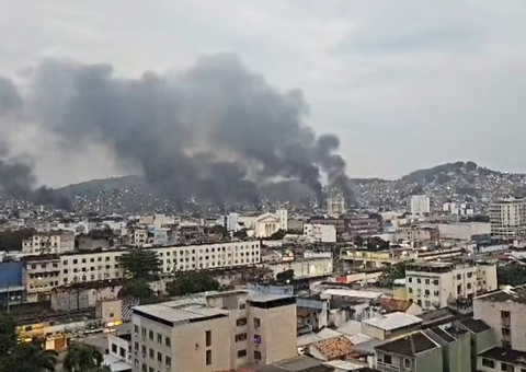 Megaoperação tem 5 mortos, entre eles um policial, no Rio; 55 foram presos