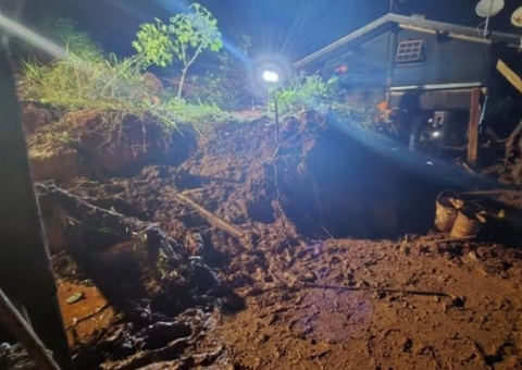 Três pessoas morrem soterradas após deslizamento de terra em SP 
