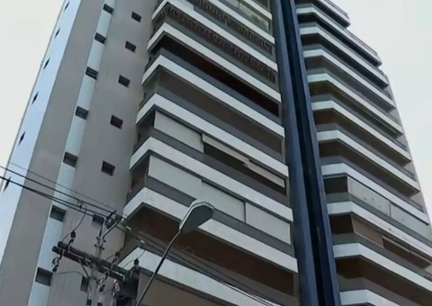 Menino de 4 anos que caiu do 10º andar bateu em janela e corrimão; ele sobreviveu