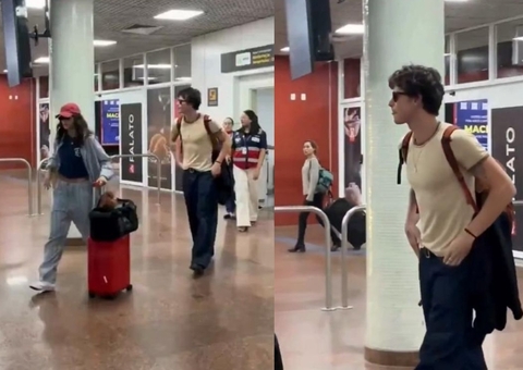 Flagrados! Shawn Mendes e Bruna Marquezine desembarcam juntos em Maceió