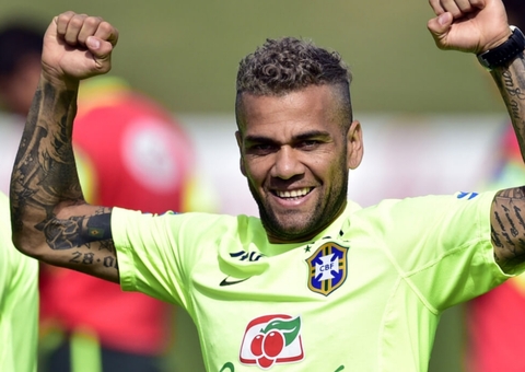 Valor da fiança deve ser devolvido a Daniel Alves, afirma advogado