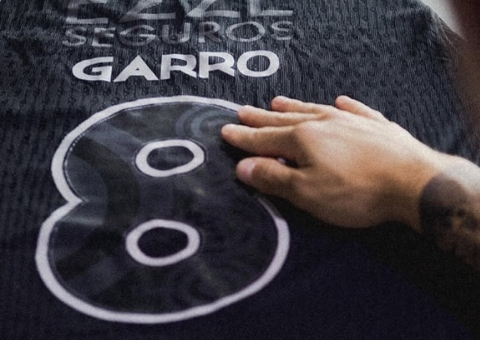 Médica do Corinthians dá prazo de retorno de Garro; veja