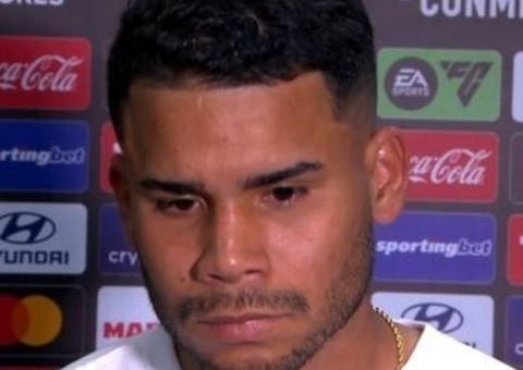 Navarro faz BO contra Bobadilla por xenofobia; meia do SPFC deve ser ouvido