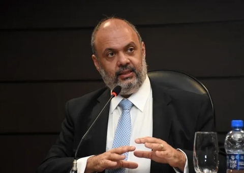 Alexandre Câmara ministra palestra na DPE-AM sobre processo civil e vulnerabilidade