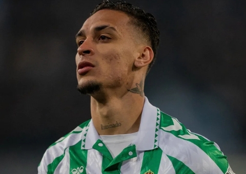 Time de Cristiano Ronaldo sinaliza oferta por Antony, do Manchester United