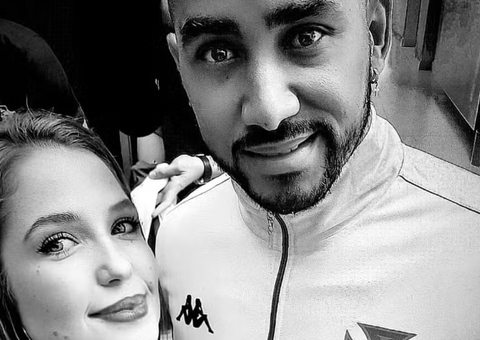 Payet, ex-Vasco, vira réu por violência psicológica contra advogada