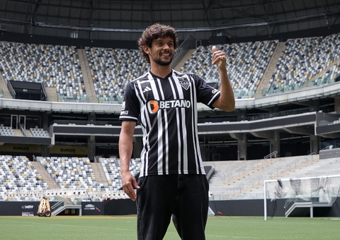 'Estamos confiantes em vencer a Libertadores e a Copa do Brasil', diz Scarpa