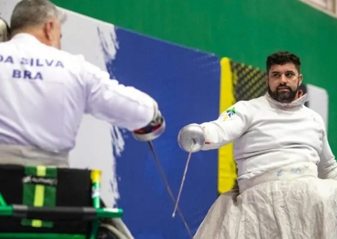 Brasil tem medalhista paralímpico histórico em busca de pódios na esgrima